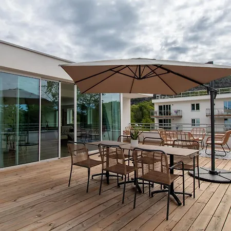 Hotel Shana & 3*